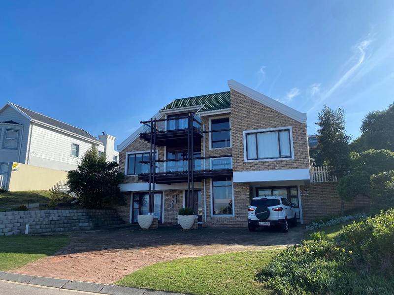 5 Bedroom Property for Sale in Outeniqua Strand Western Cape